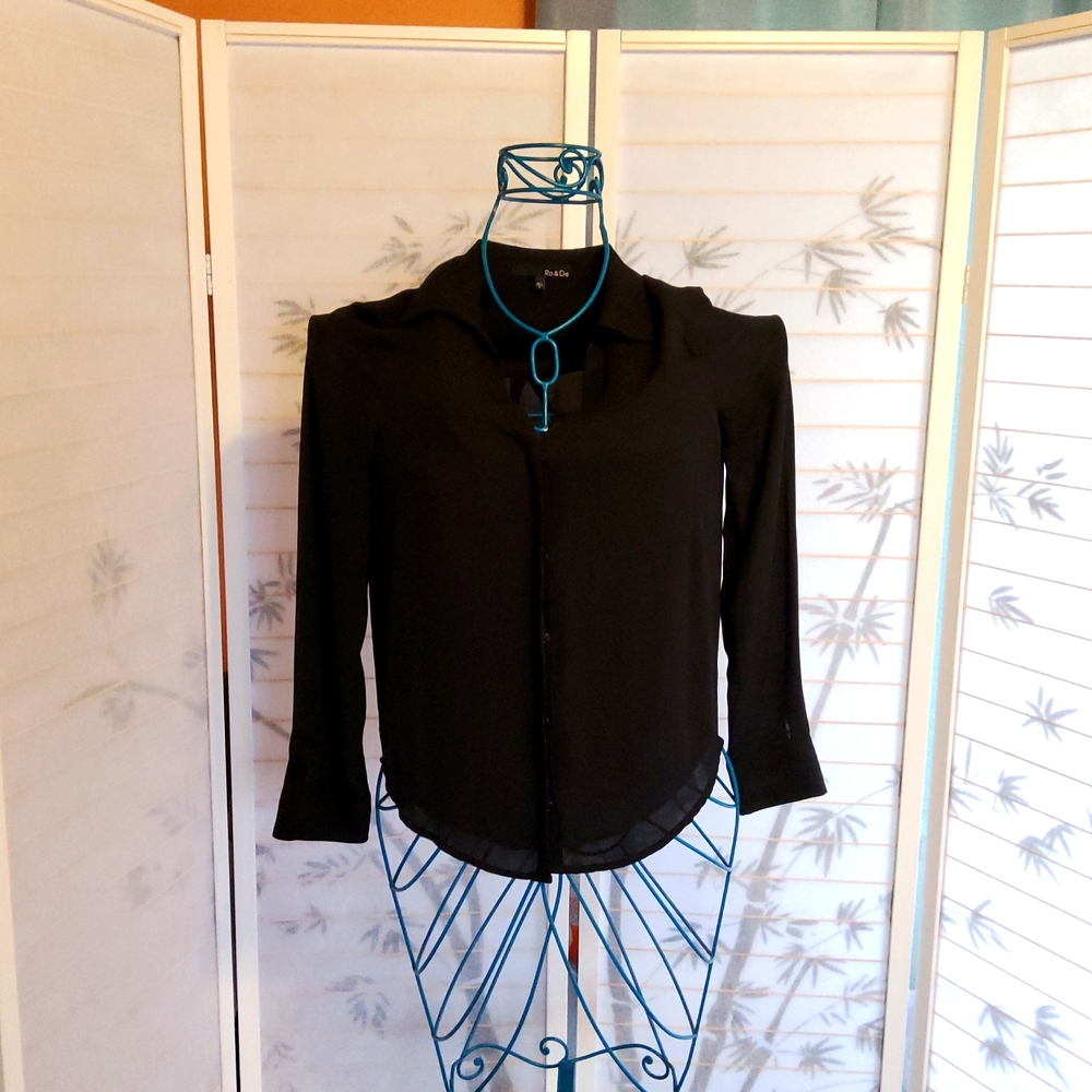 Ro & De womens black blouse